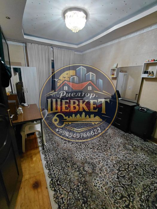 Продам квартиру 1/4/5 в кирпичном доме Ахмад Югнаки 37м2