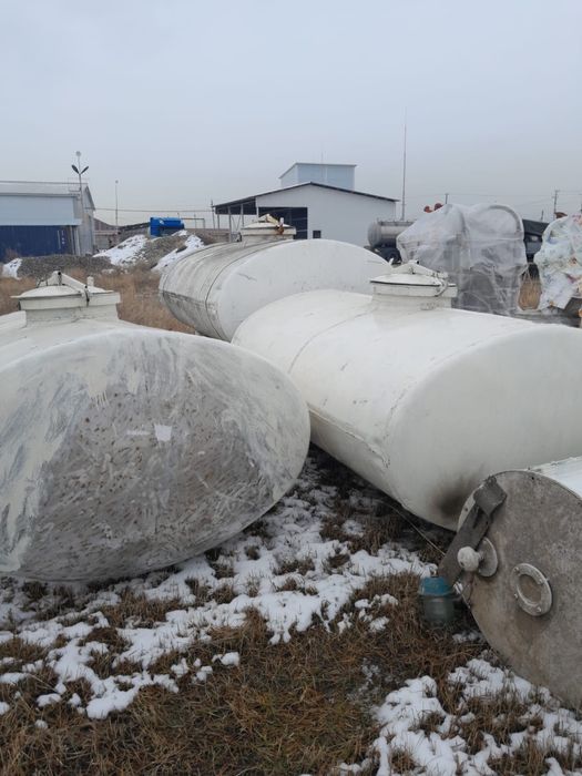 Ёмкости алюминиевые 6,7кубовые