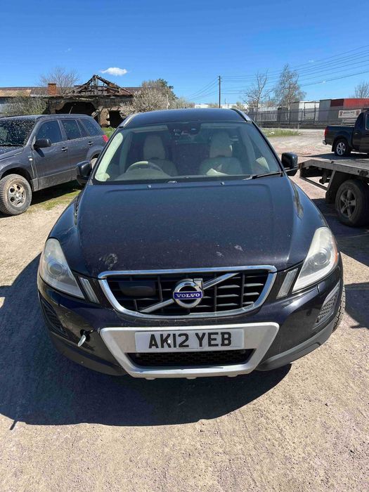 Volvo XC60 D5 AWD на части