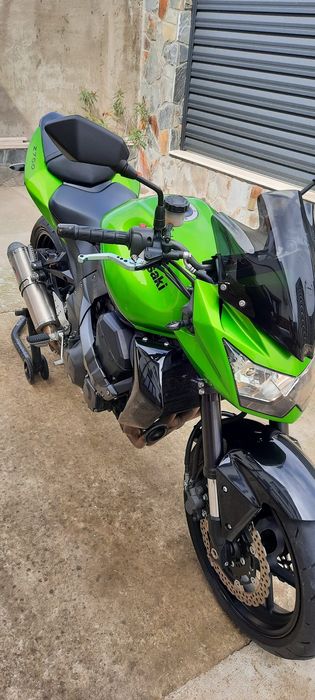 Vând Kawasaki ZR750L