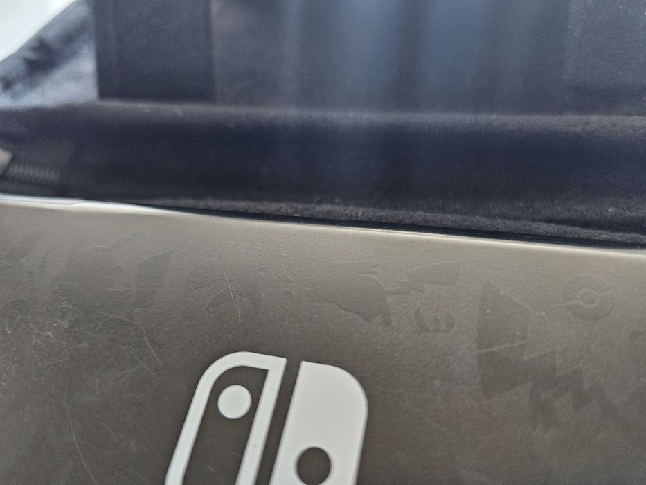 Consola nintendo switch - pokemon