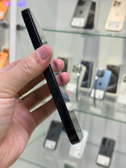 iPhone 16 Pro 128 gb e-Sim /  Akb 98% цп 208 /