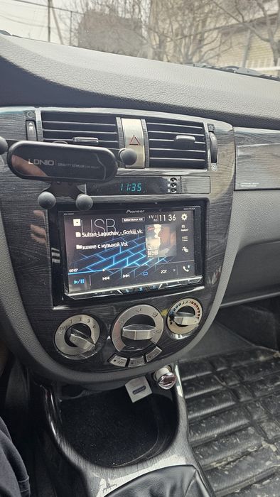 Pioneer z-5050   Pioneer AVH-Z5050BT