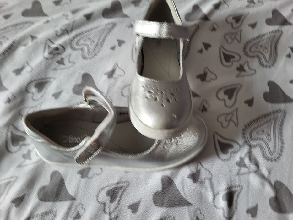 De vanzare pantofi nr 34