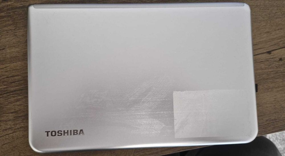 Laptop Toshiba i7 / 16GB RAM / SSD + HDD 1TB+ usor negociabil
