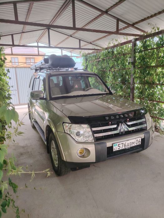 Продам митсубиси паджеро 4
