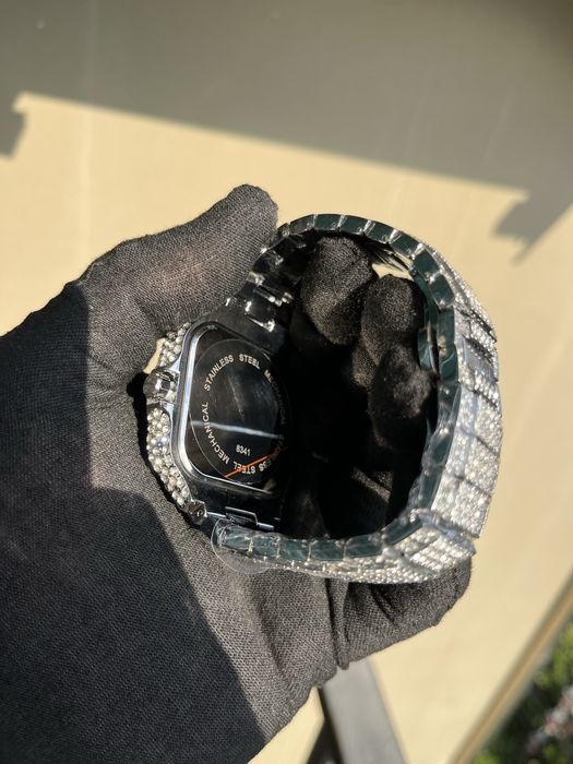 Унисекс часовник НАМАЛЕН!