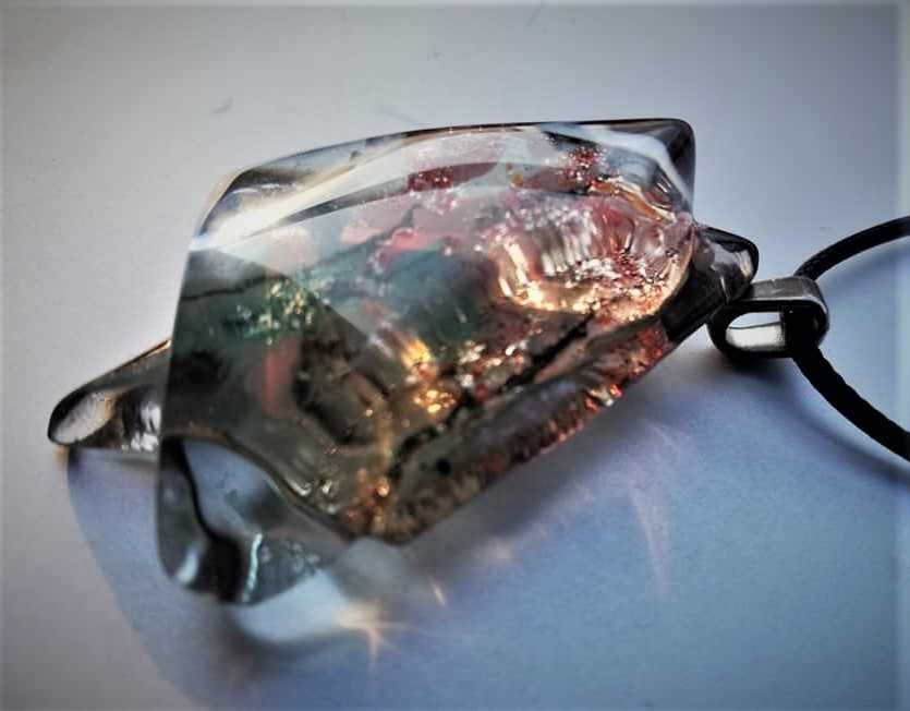 Медальоните са изработени от мурано стъкло. Красив подарък . Варна