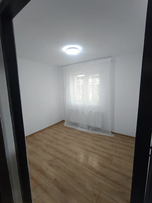 Apartament 3 camere etaj 2 renovat total urgent!
