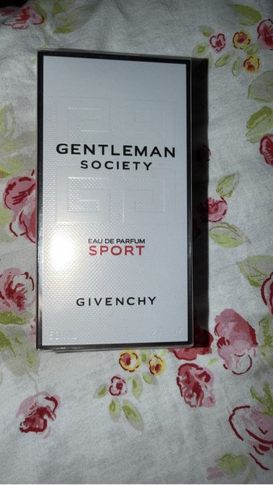 Givenchy Gentleman Society si altele