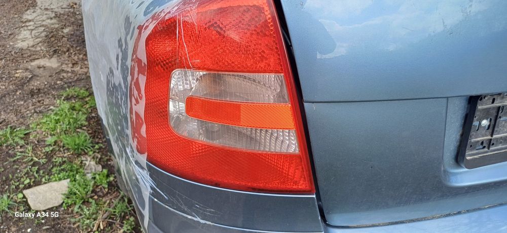 Шкода Октавия...