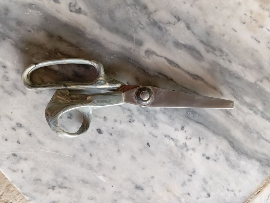 Продаются портновские ножницы