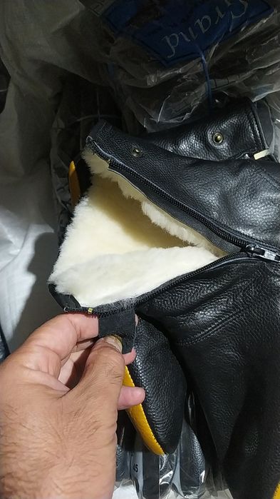 Махси натуральный теридан тикилган ок юнглик