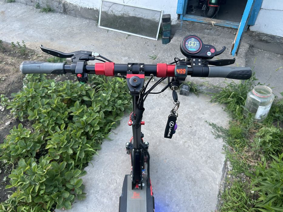 Продам самакат семей