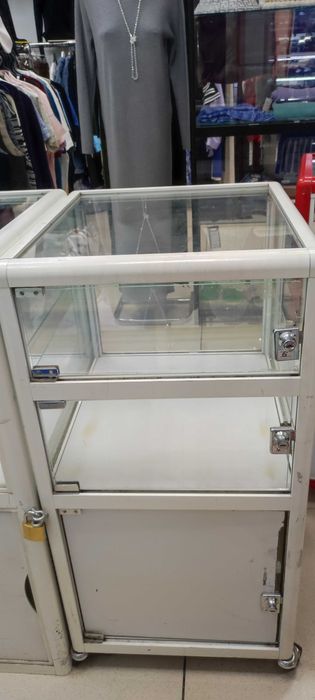 Продам витрины для небольшого отдела.