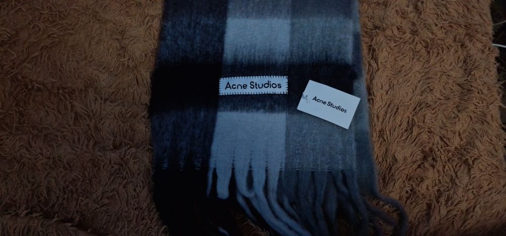 Acne Studios esarfa