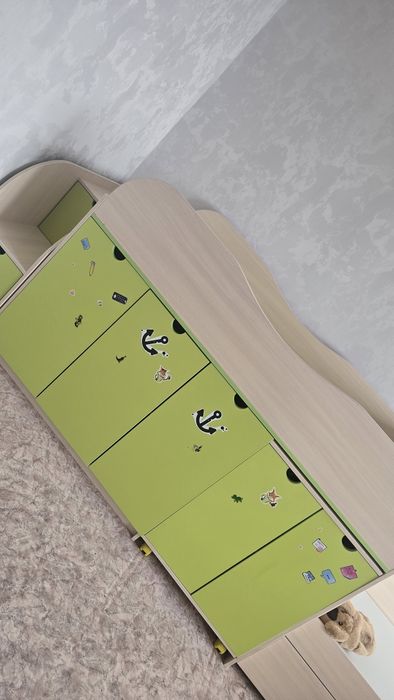 Продам кровать чердак