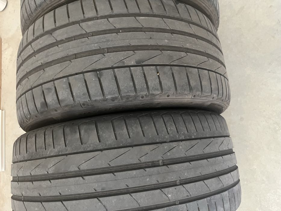 4 броя Гуми Ханкок-245/40/18