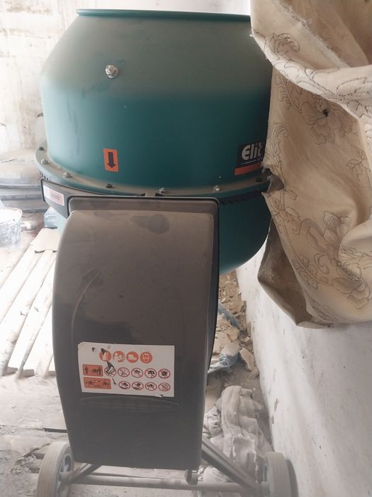 Бетонмечалка продам