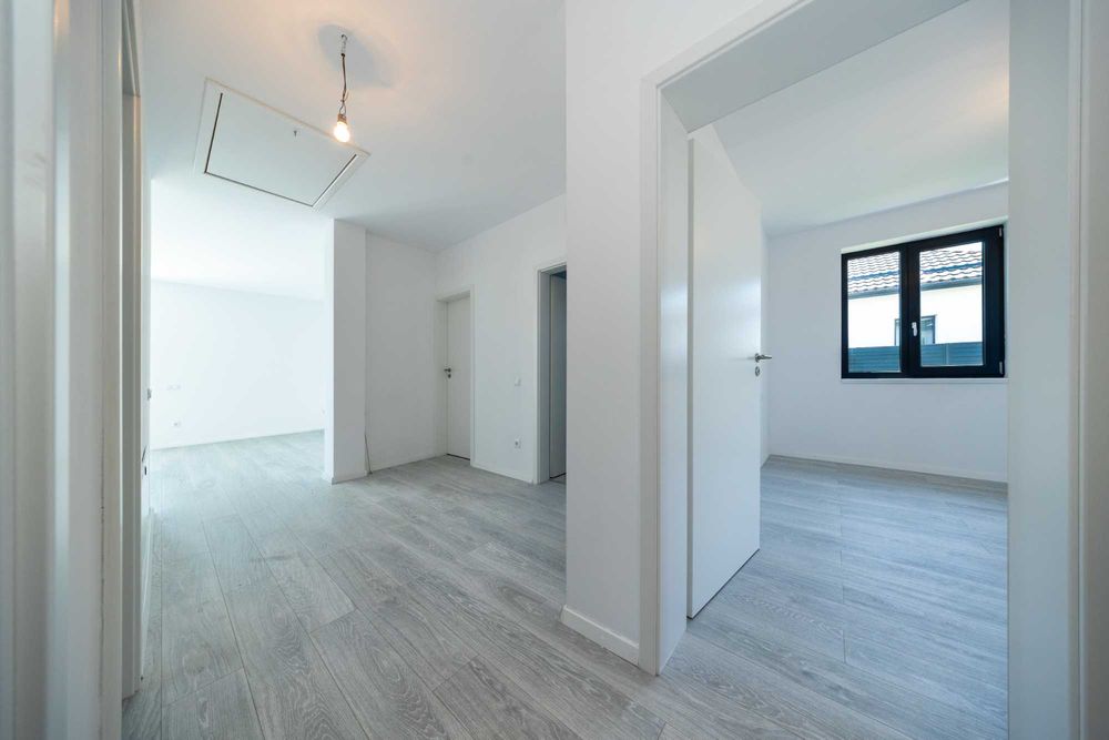Proprietar Vand Casa 4 camere | Toate utilitatile | Finisaje Conrep | Sânpetru, BV