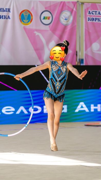 Продам купальник гимнастический
