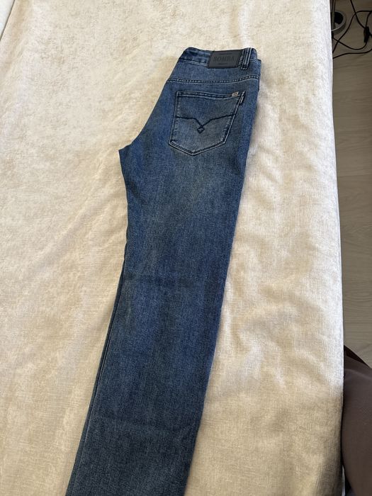 Продам джинсы синие