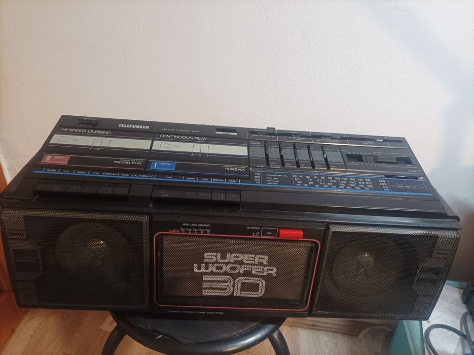 Vând telefunken defect