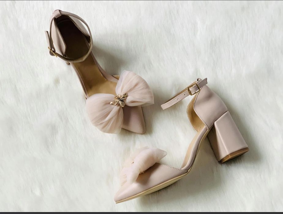 Pantofi piele model deosebit