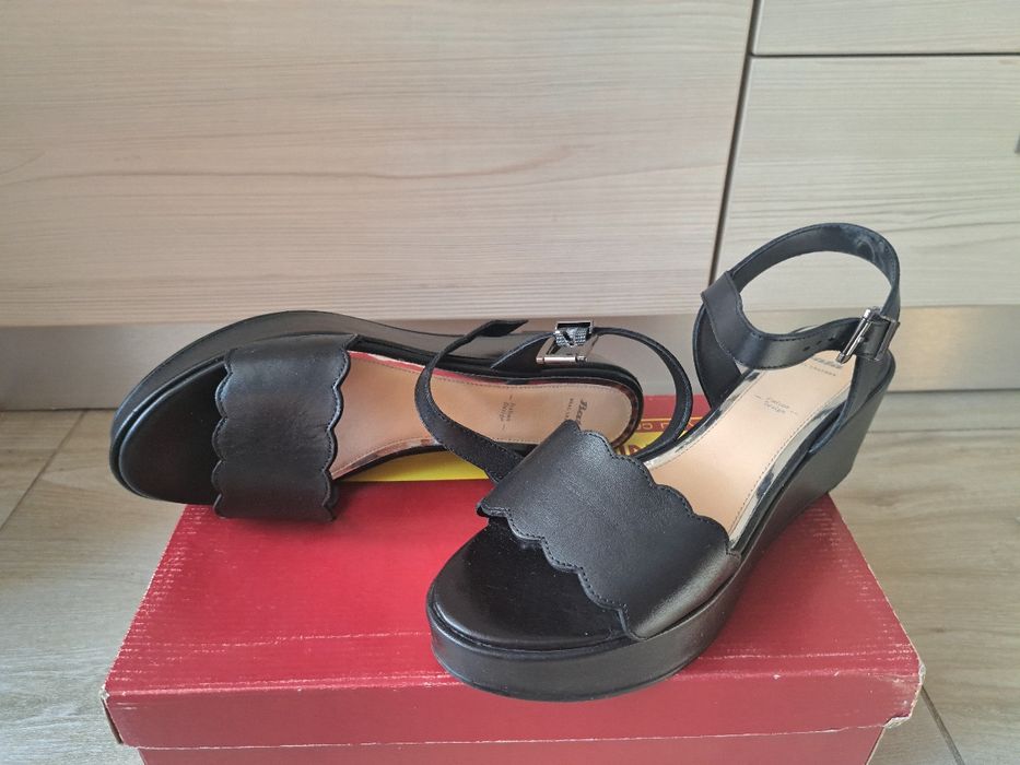 Sandale din piele cu platformă