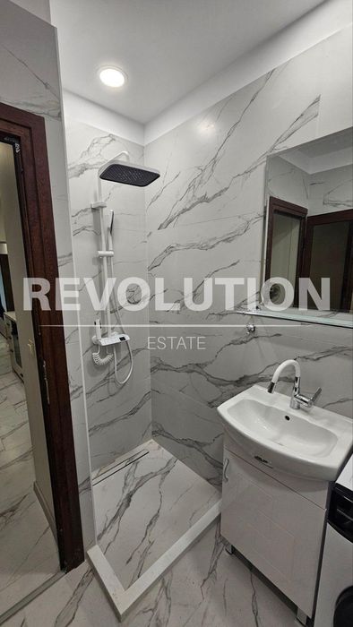 Дава се под наем Етаж от къща в Варна, Цветен квартал - 65 кв.м за 648.21 € - Снимка #5