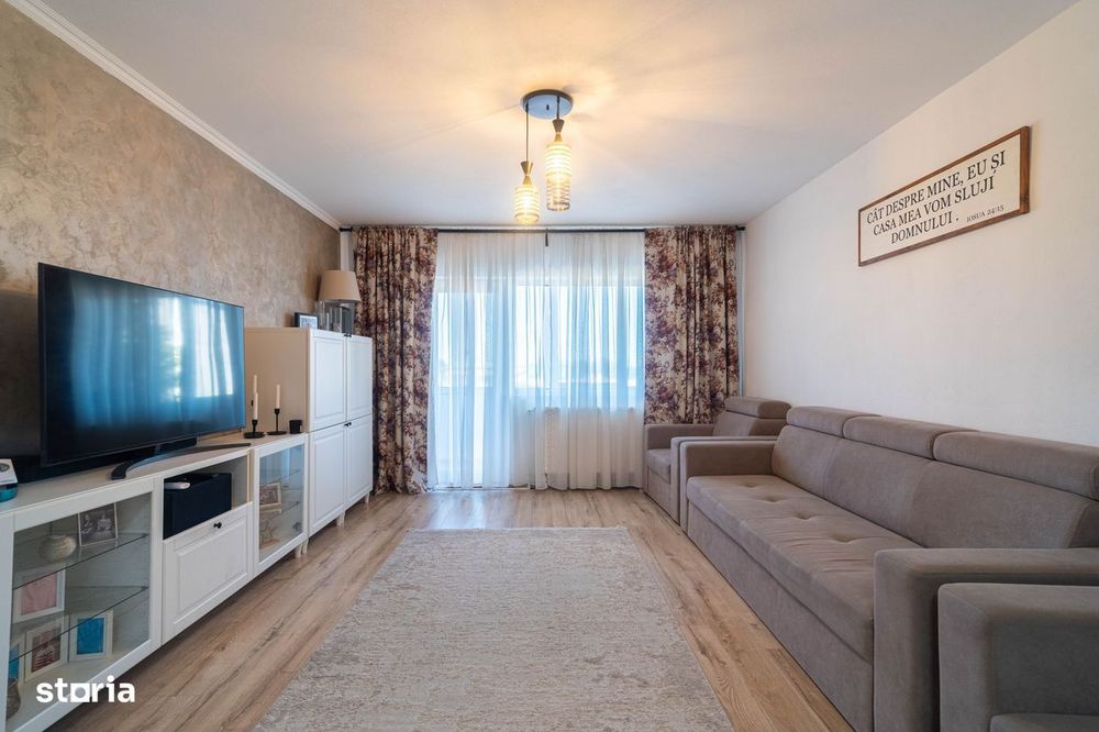 Apartament 5 camere Vlaicu – Renovat, 2 băi, centrală proprie
