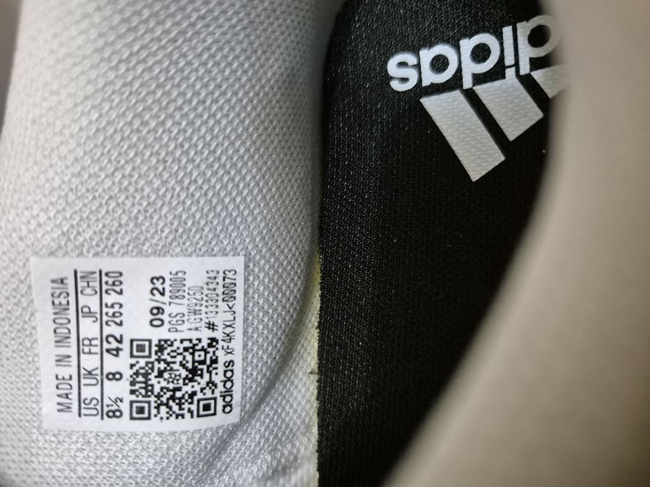 Продается кроссовки адидасс оригинал