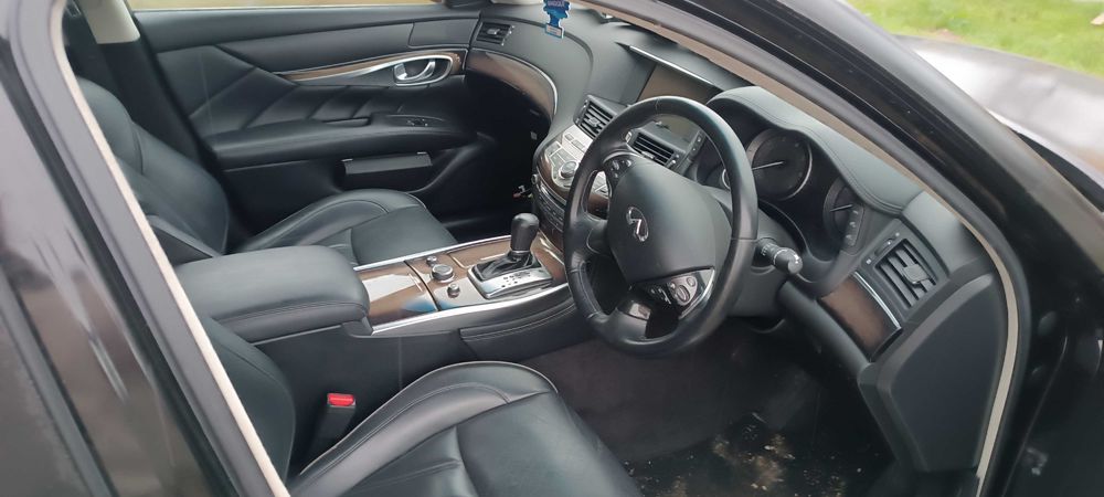 Infiniti m30 pentru piese