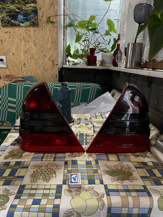 Задние стопы фары w202