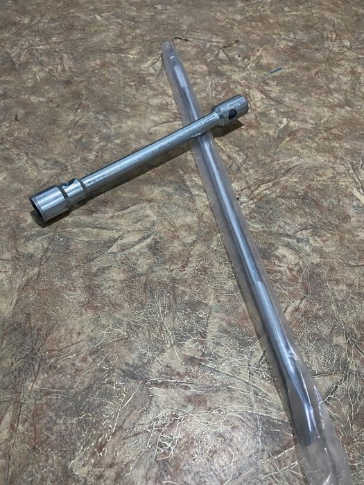 Продам ключ на 27 с монтировкой (НОВЫЙ)