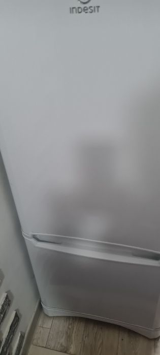 Продам холодильник 15000