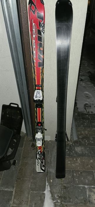 Vând schiuriVölkl Racetiger (junior) și Fischer RX C si volk140CM