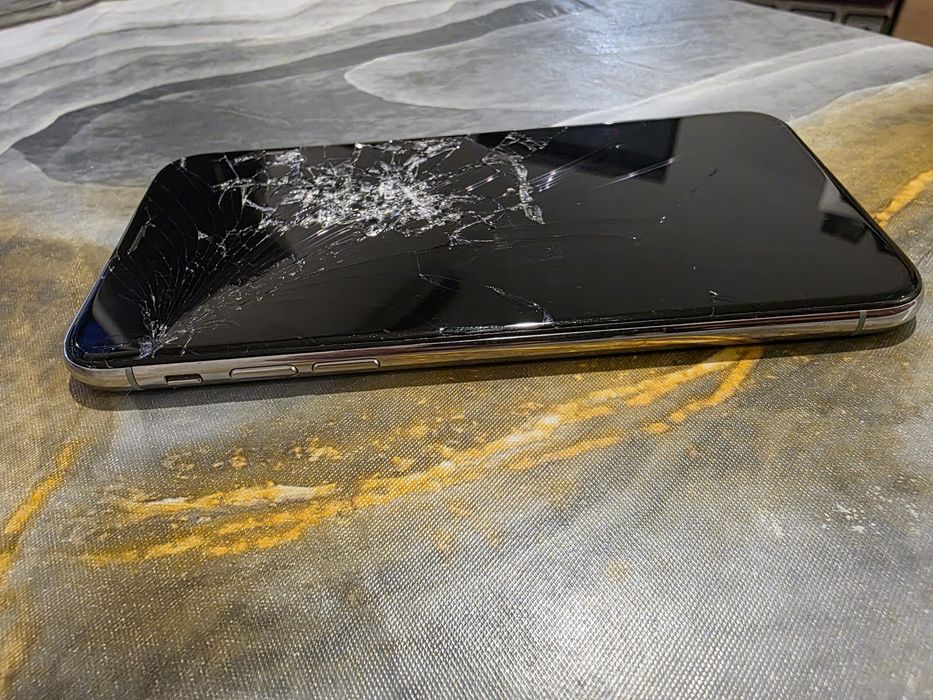 Vand iPhone X Spart Pentru Piese.