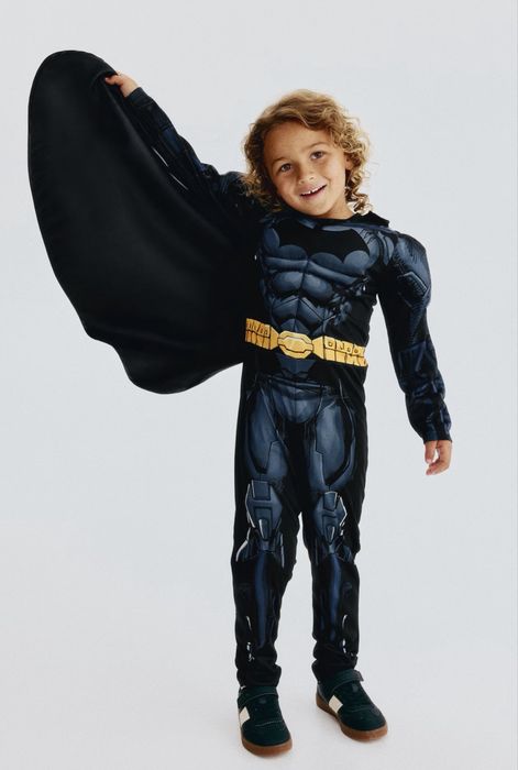 Costum NOU Batman marimea 3-4 ani cu masca si pelerina