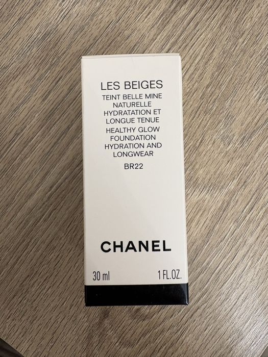 Продам тональный флюид Chanel Les Beiges