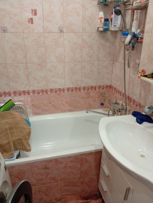 Продам 3 комнатную крупногабаритную квартиру.
