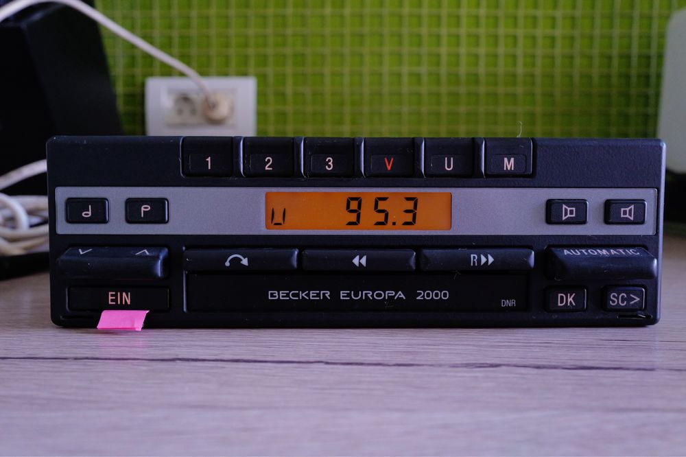 Radio casetofon auto Becker Europa 2000 W124 W140 R129 W201 W126