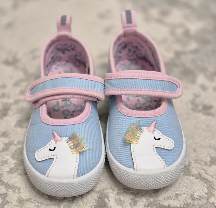 Продам обувь для девочки!