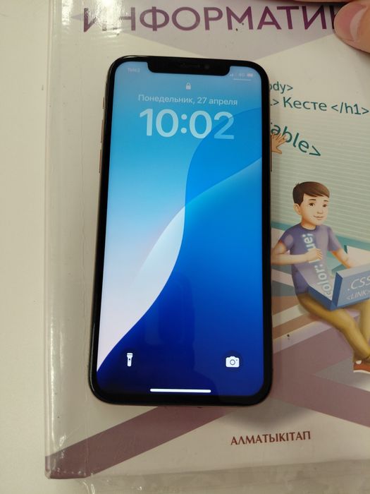Iphone XS в хорошем сост.