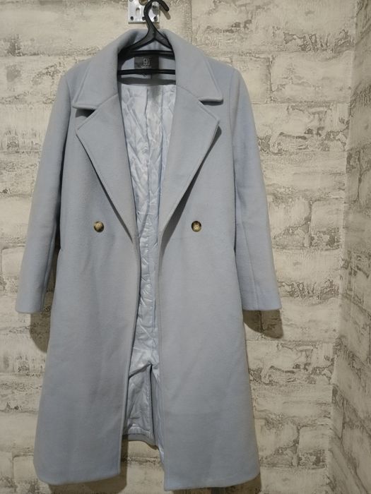 Продам женское пальто