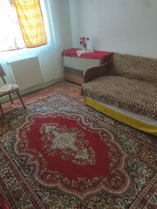 Inchiriez apartament 3 camere