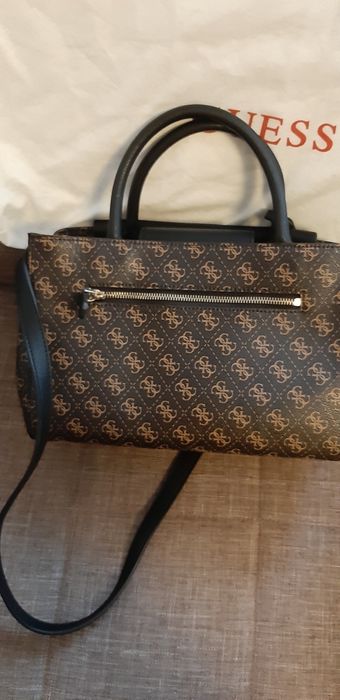 Geantă de damă, Guess