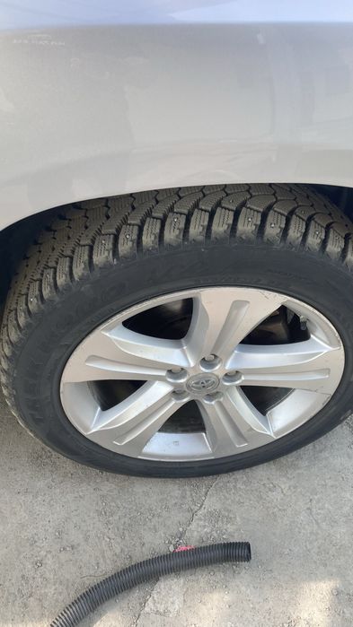 Зиняя резина с шипами 225/55/19