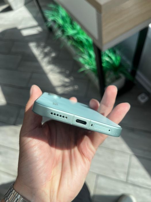 Продам Poco X8 pro 12/512