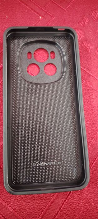 Продавам кейс за телефон